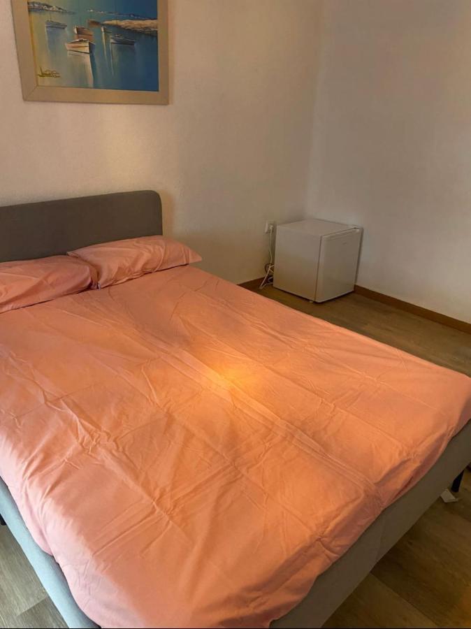 Apartamento De Habitaciones Privadas En El Centro De Màlaga Exteriér fotografie